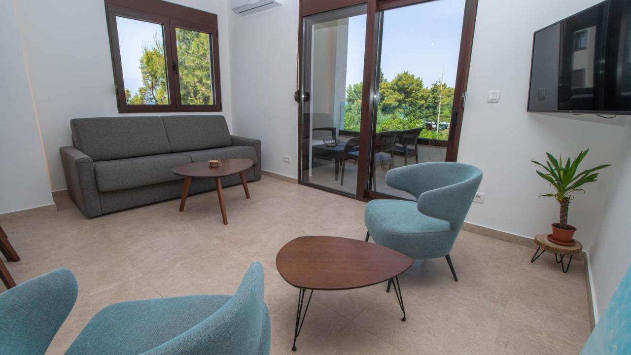 Zia Apartments バール エクステリア 写真