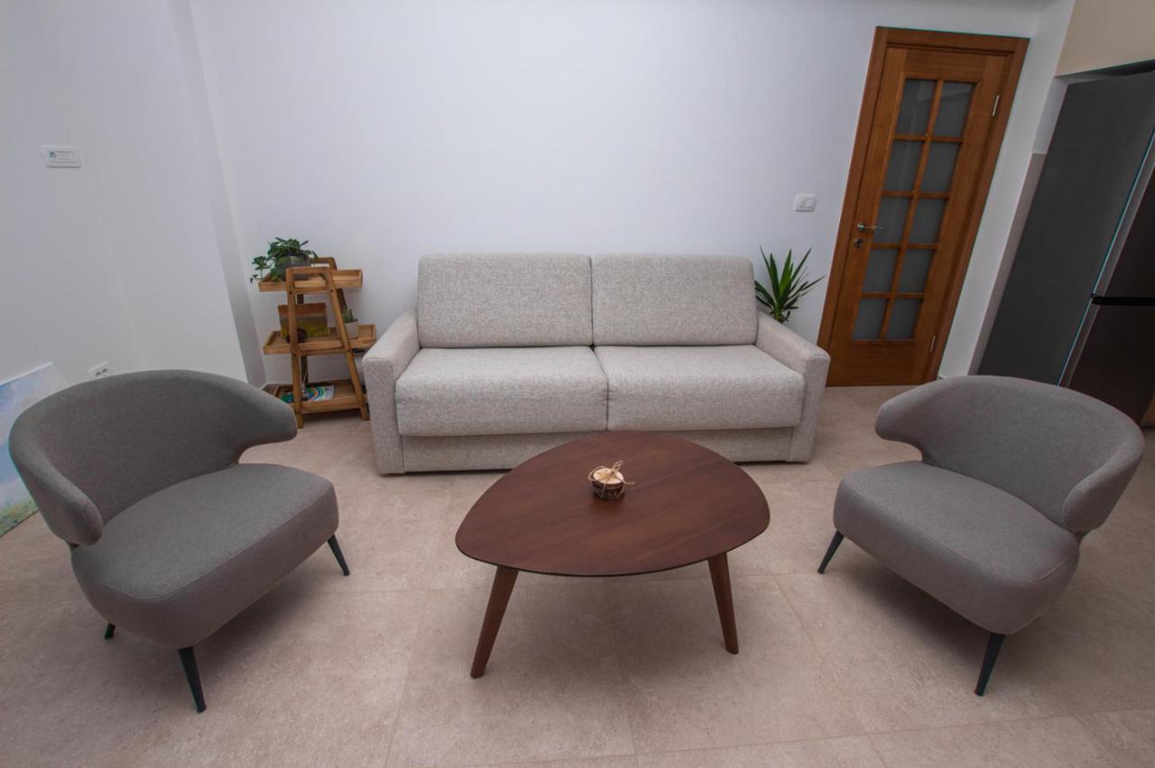 Zia Apartments バール エクステリア 写真